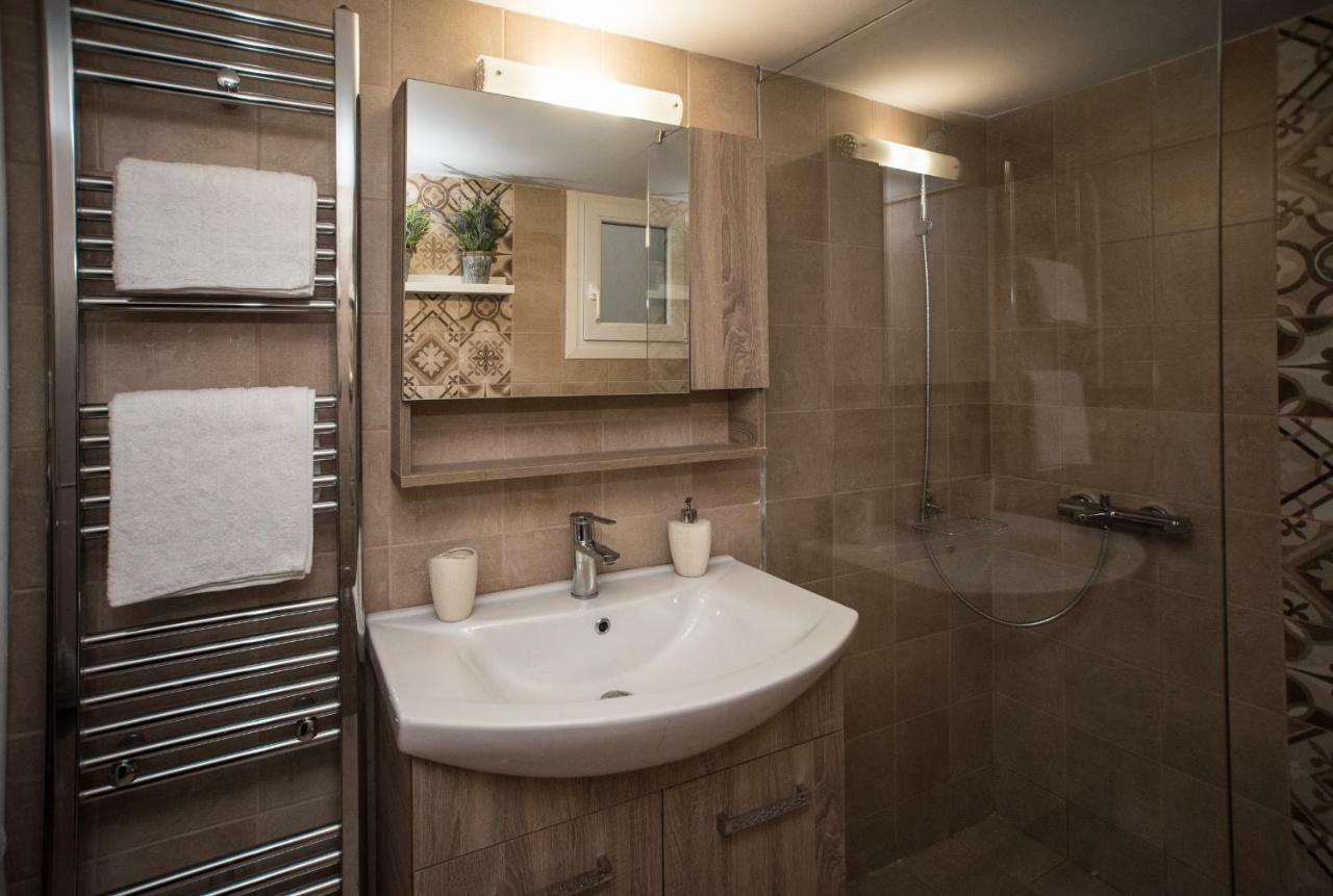 Real Central New Flat - 1' To Metro - Direct Acropolis,Pireus - Best Heating And Cooling System Athènes Extérieur photo
